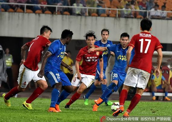 广州德比：中国足球顶级联赛中的激烈对决(图1)